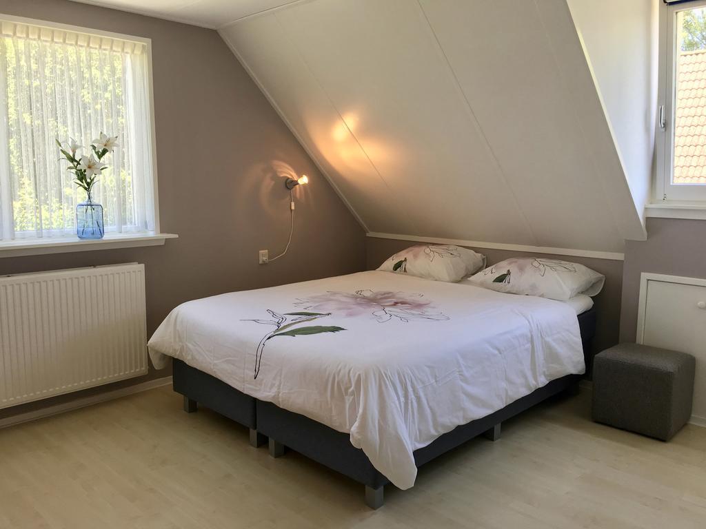 Bed And Breakfast De Lijster Zuid-Scharwoude Exterior photo